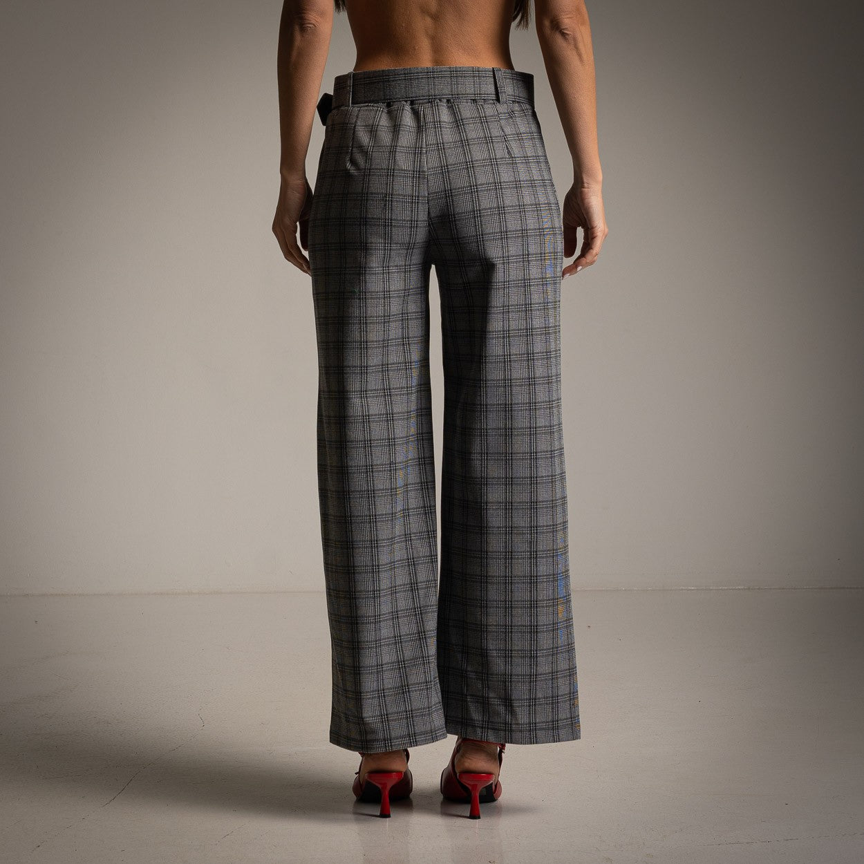 PANTALON À CARREAUX + CEINTURE DOUBLÉE