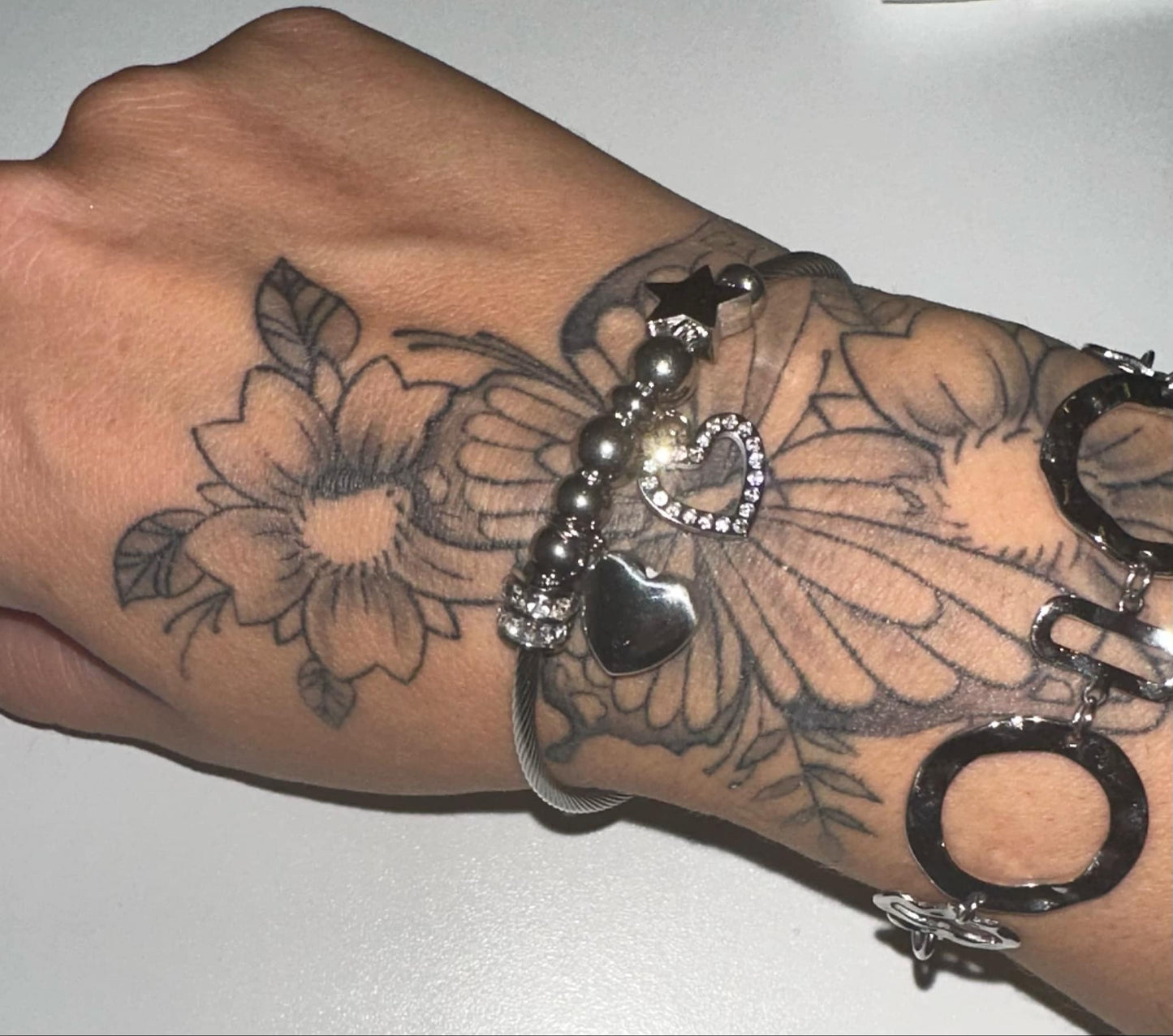 Bracelet jonc élégant, en acier inoxydable et strass