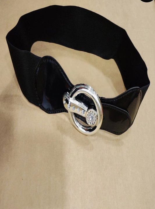 Ceinture noir basique élastique.
RZ Fashion