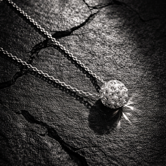 Collier boule shamballa