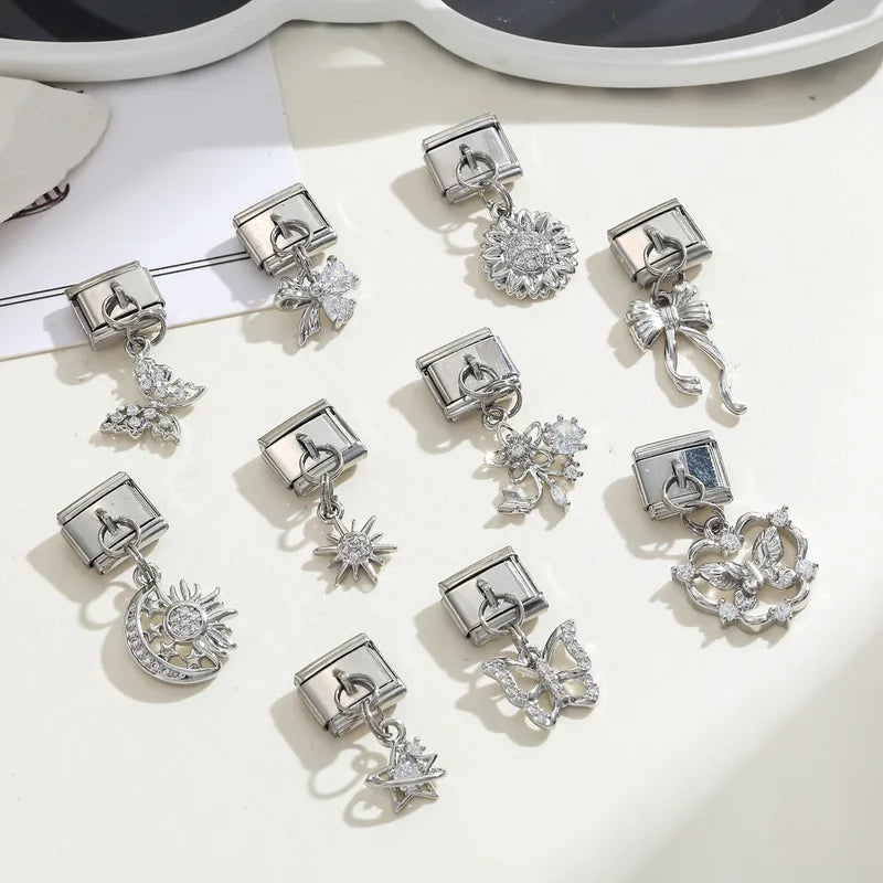 Pendentif grosse fleur argenté