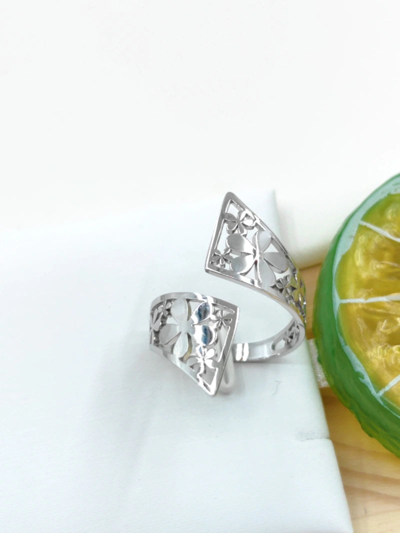 Bague Argenté à fleurs intérieur idéale pour le pouce