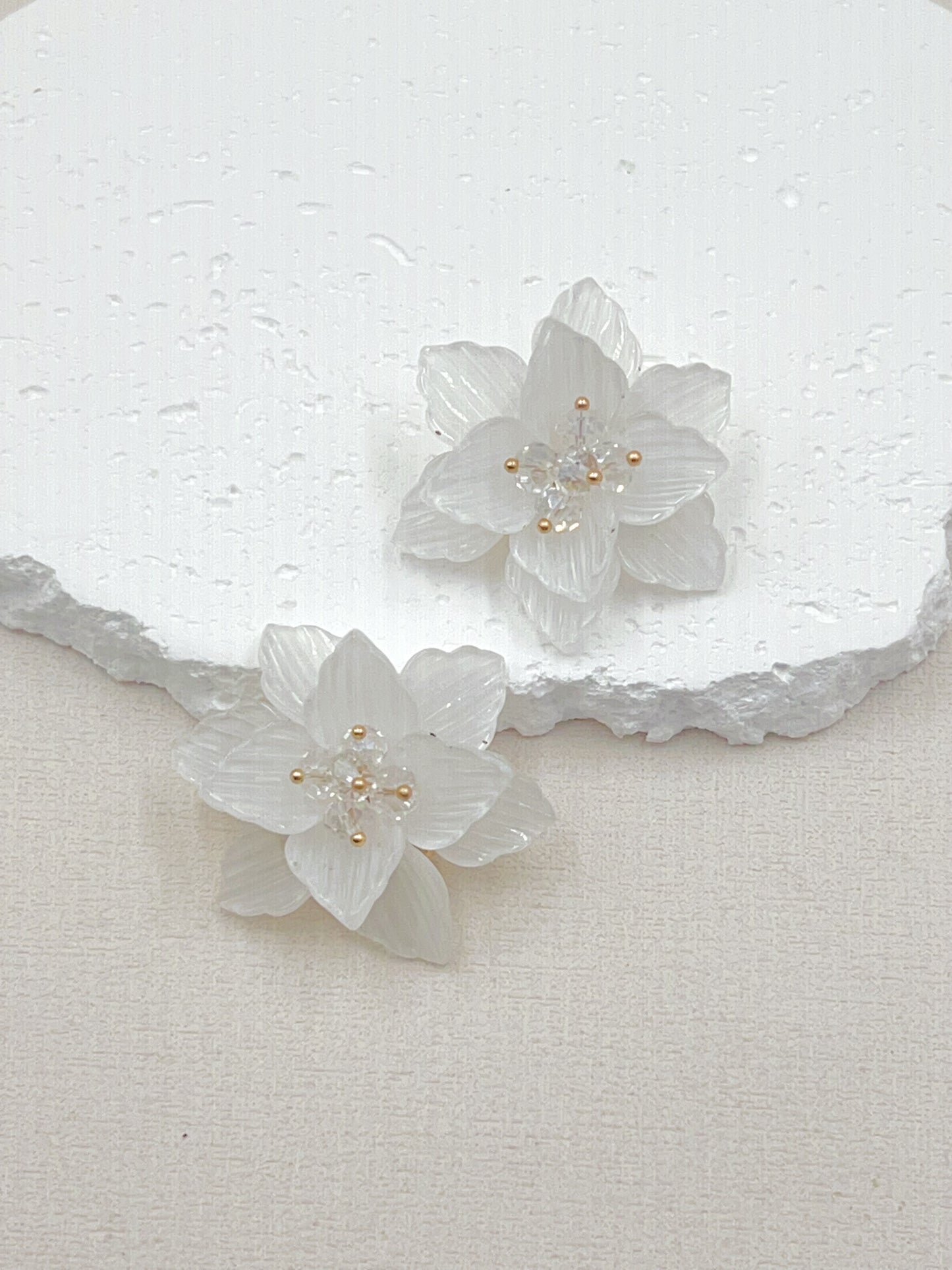 BOUCLES D'OREILLES FLEUR EN ACIER INOXYDALE