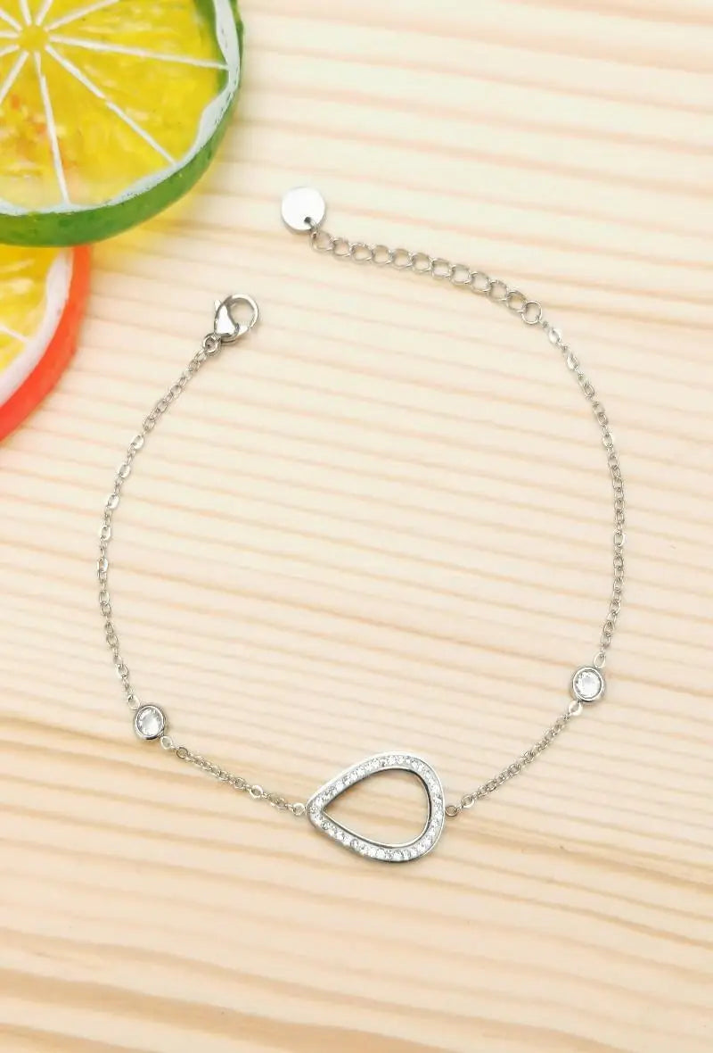 Bracelet à motif de goutte strass et 2 perles strass Glam Chic