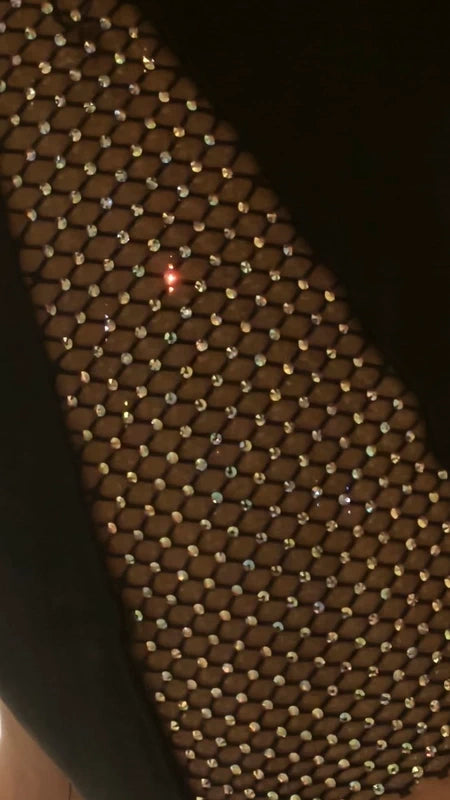 Robe sexy avec décolleté résille diamants