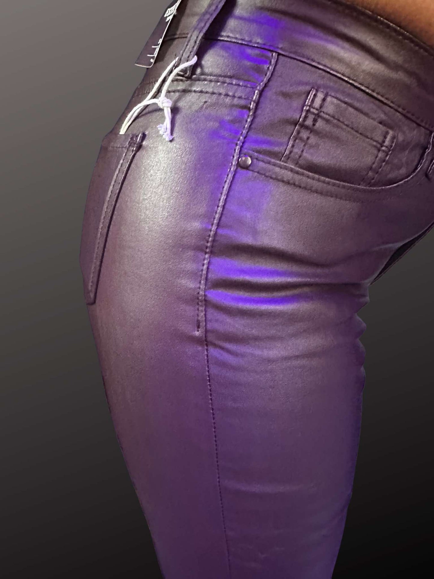 Pantalon en similicuir Estée Brown