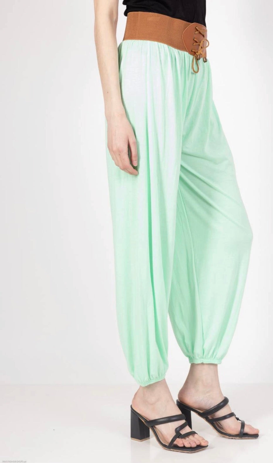 Pantalon à ceinture T.U
RZ Fashion