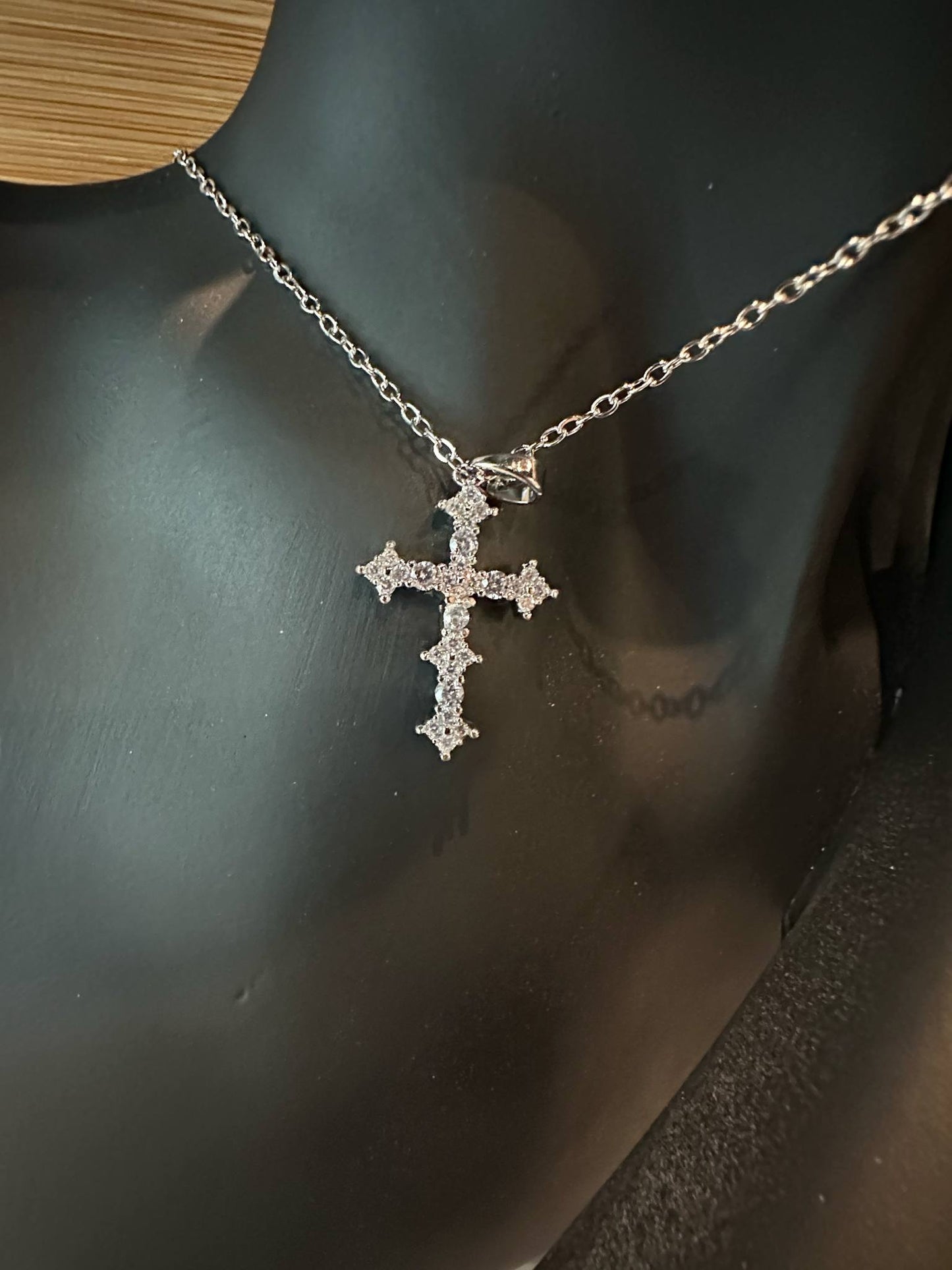 Collier croix en strass en acier inoxydable