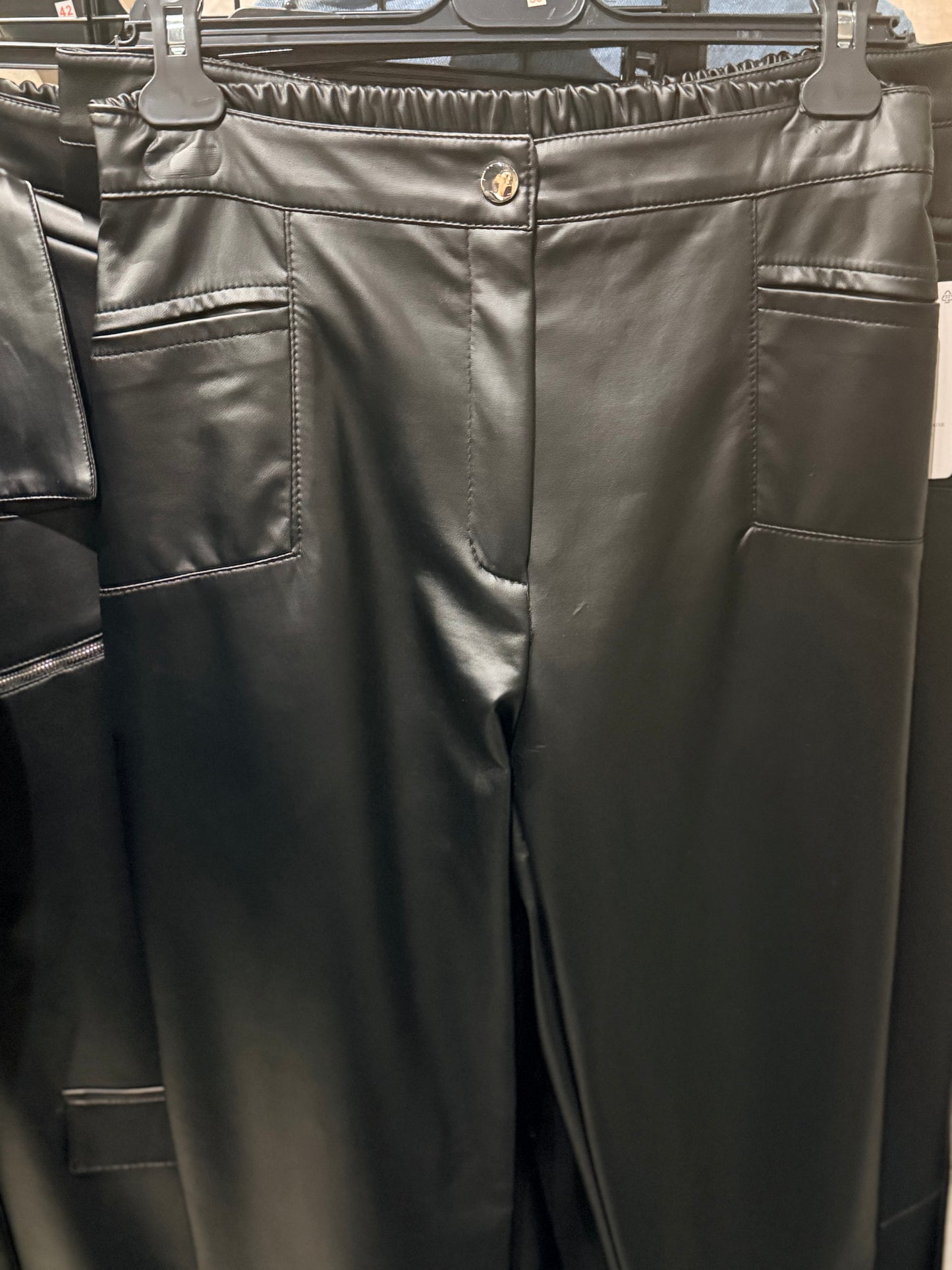 Pantalon en similicuir grande taille