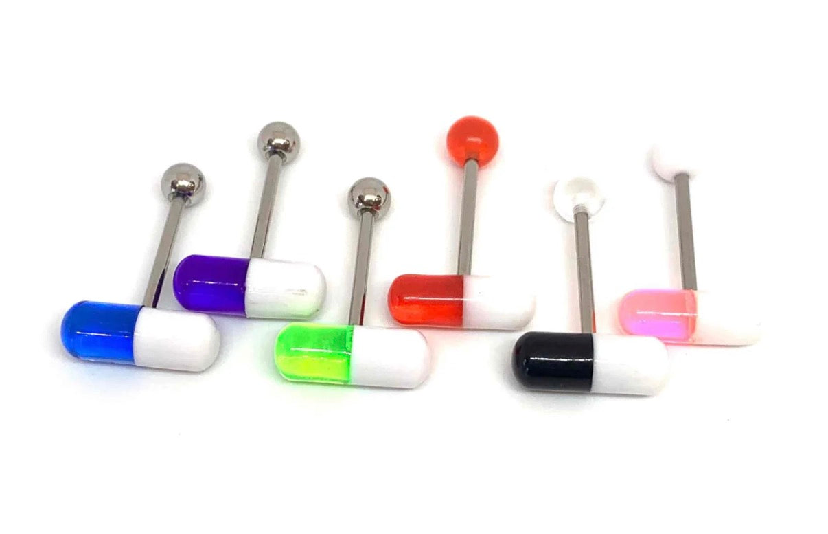 Piercing langue gélule 💊 
Z. Emilie
