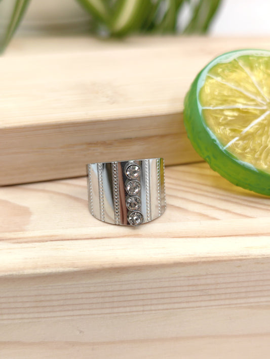 Bague réglable large avec 4strass en acier inoxydable Glam Chic
