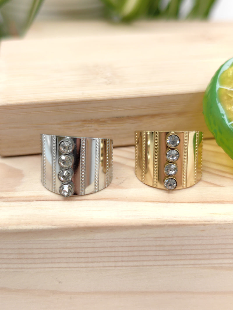 Bague réglable large avec 4strass en acier inoxydable Glam Chic