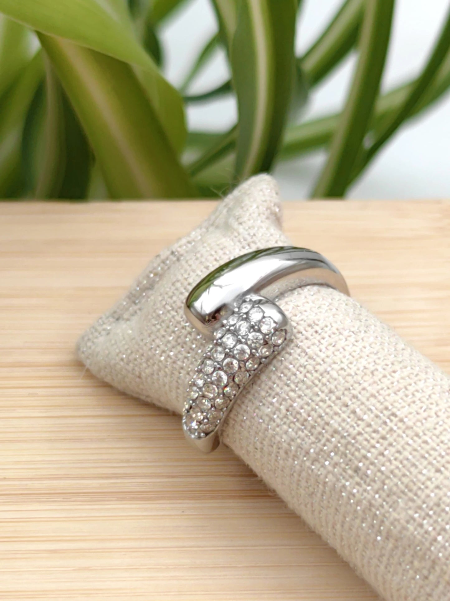 Bague réglable avec strass en acier inoxydable Glam Chic