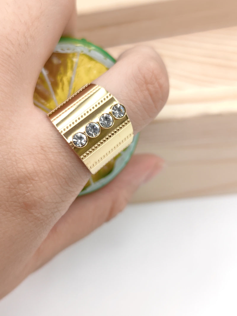 Bague réglable large avec 4strass en acier inoxydable Glam Chic