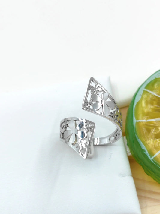 Bague Argenté à fleurs intérieur idéale pour le pouce