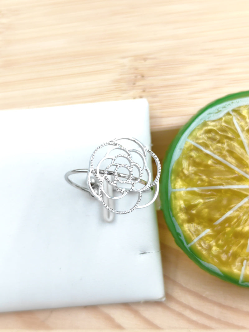 Bague réglable fleur en acier inoxydable Glam Chic