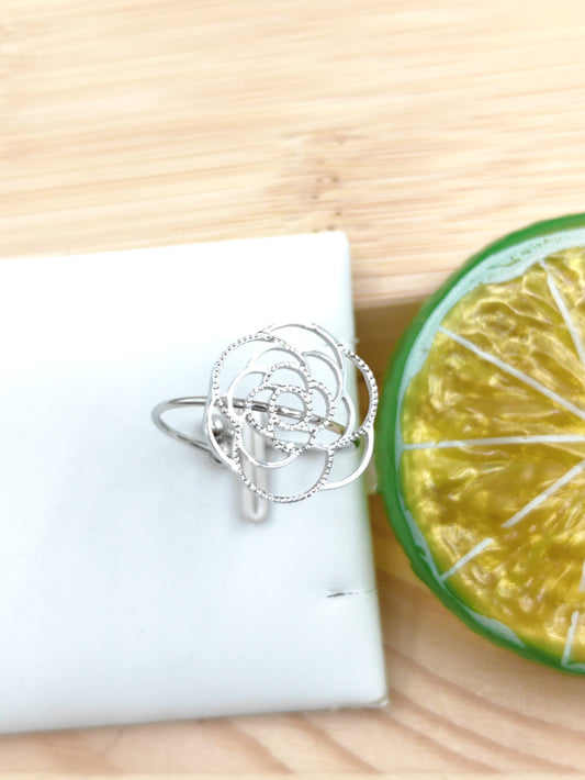 Bague réglable fleur en acier inoxydable Glam Chic