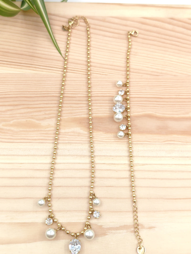 Bracelet perles blanches et strass en acier inoxydable Glam Chic