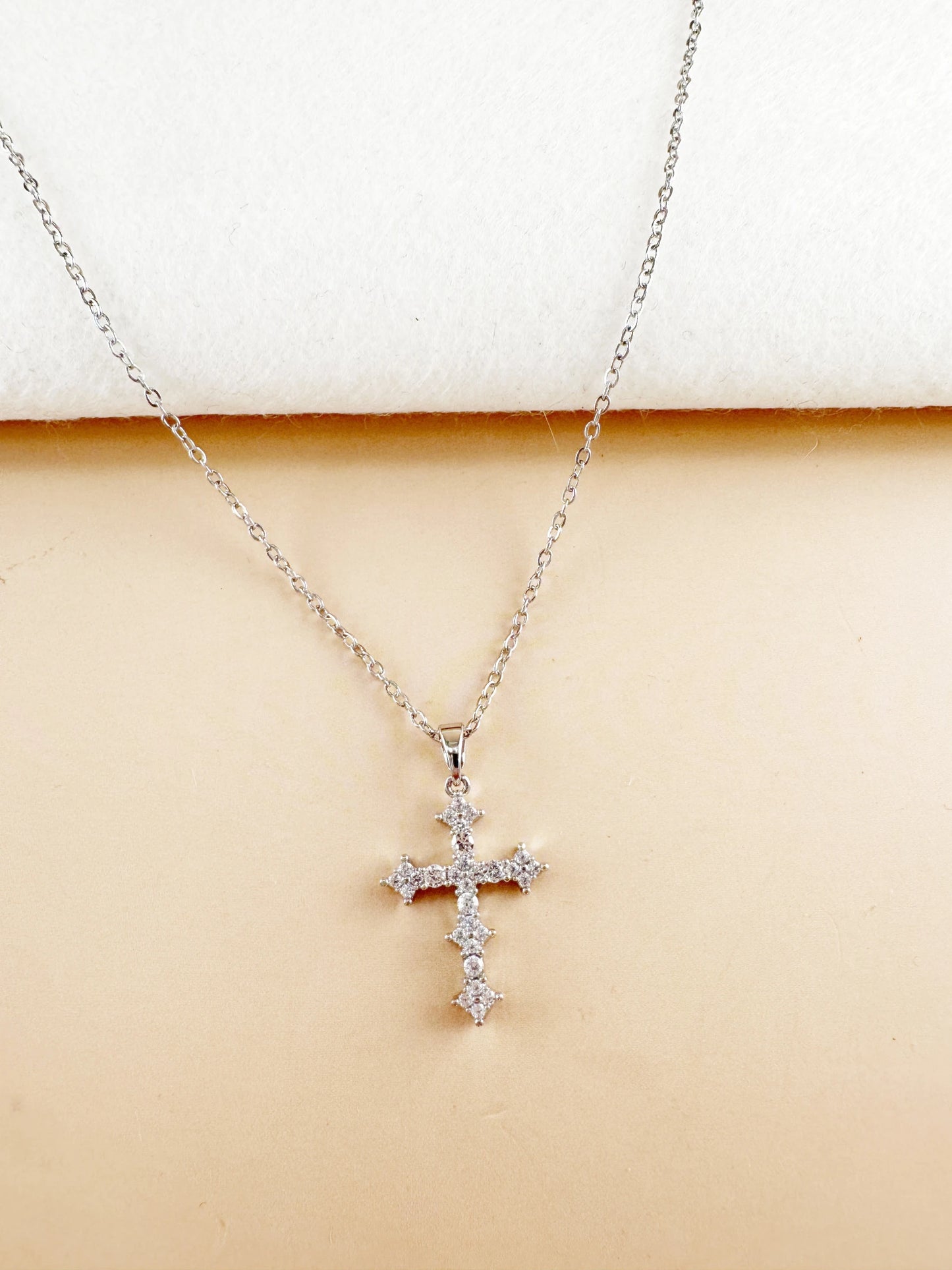 Collier croix en strass en acier inoxydable