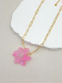 COLLIER FLEUR DUR EN ACIER INOXYDABLE