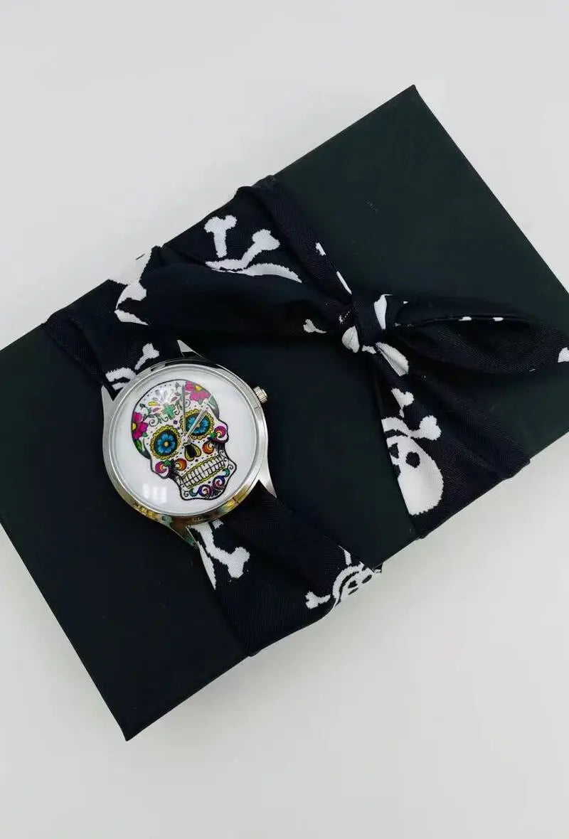 Montre foulard noir  Michael John Montres rond tête de mort