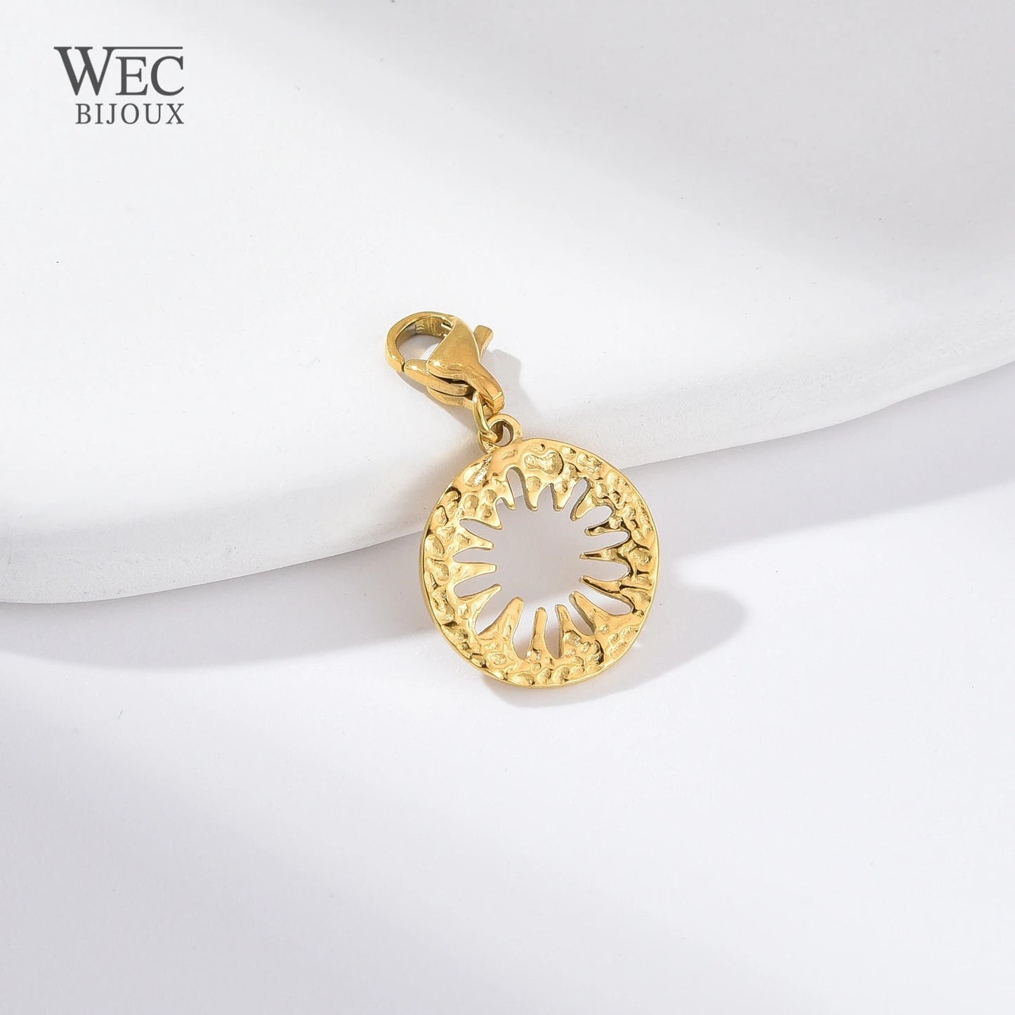 Jolifly - short élastine simili cuir, ceinture et Bijoux