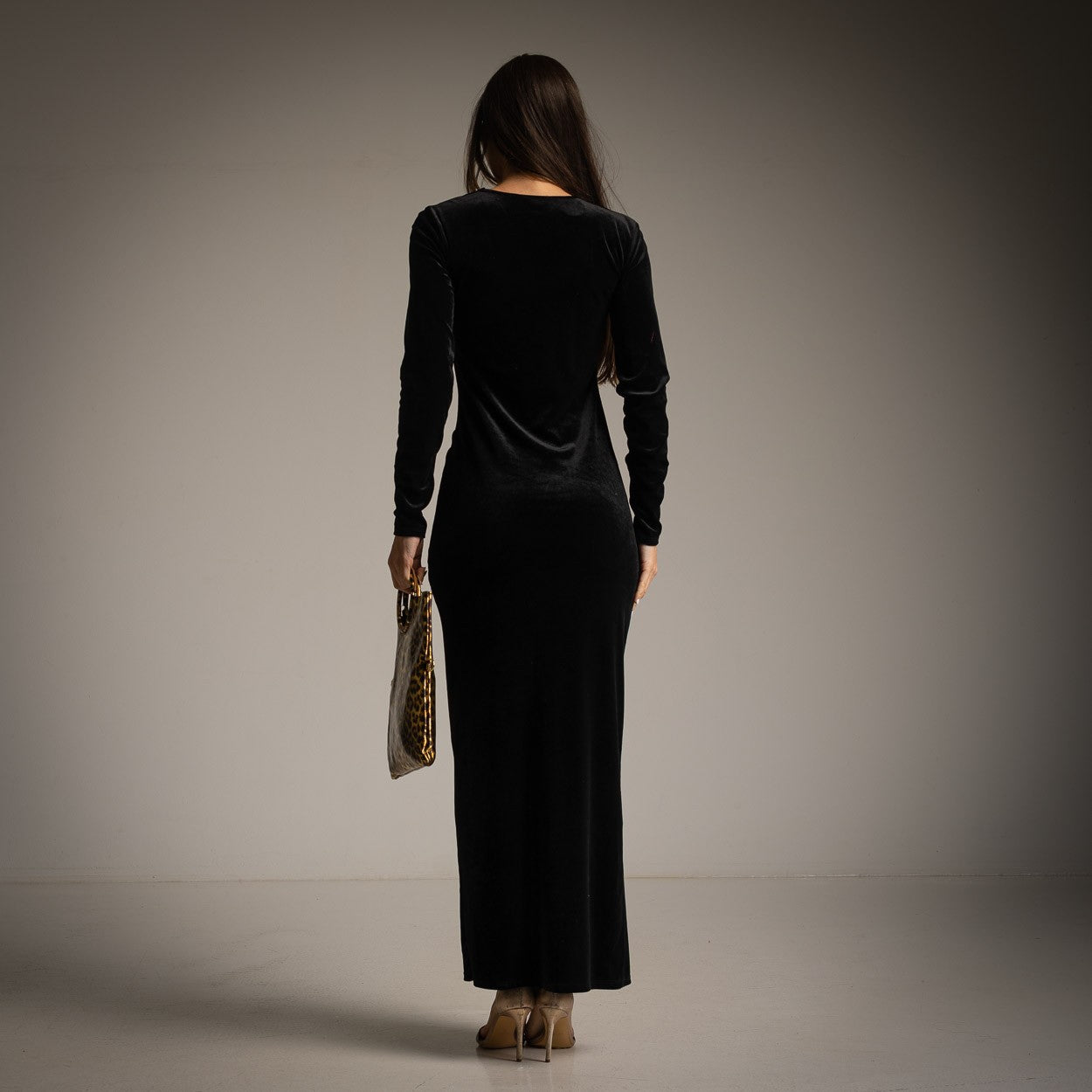 ROBE EN VELOURS À DÉCOLLET DRAPÉ