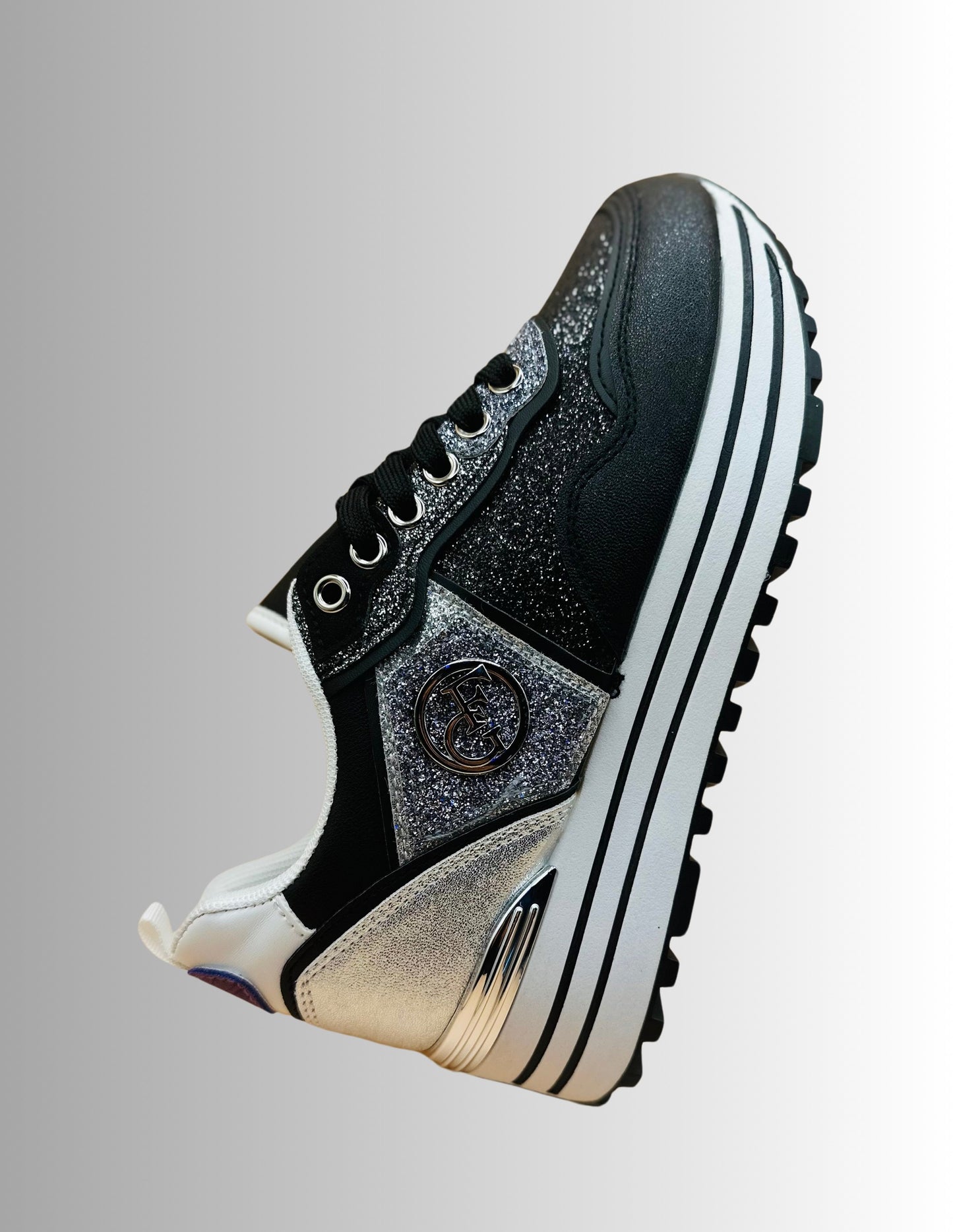 Chaussures Black and Silver basses