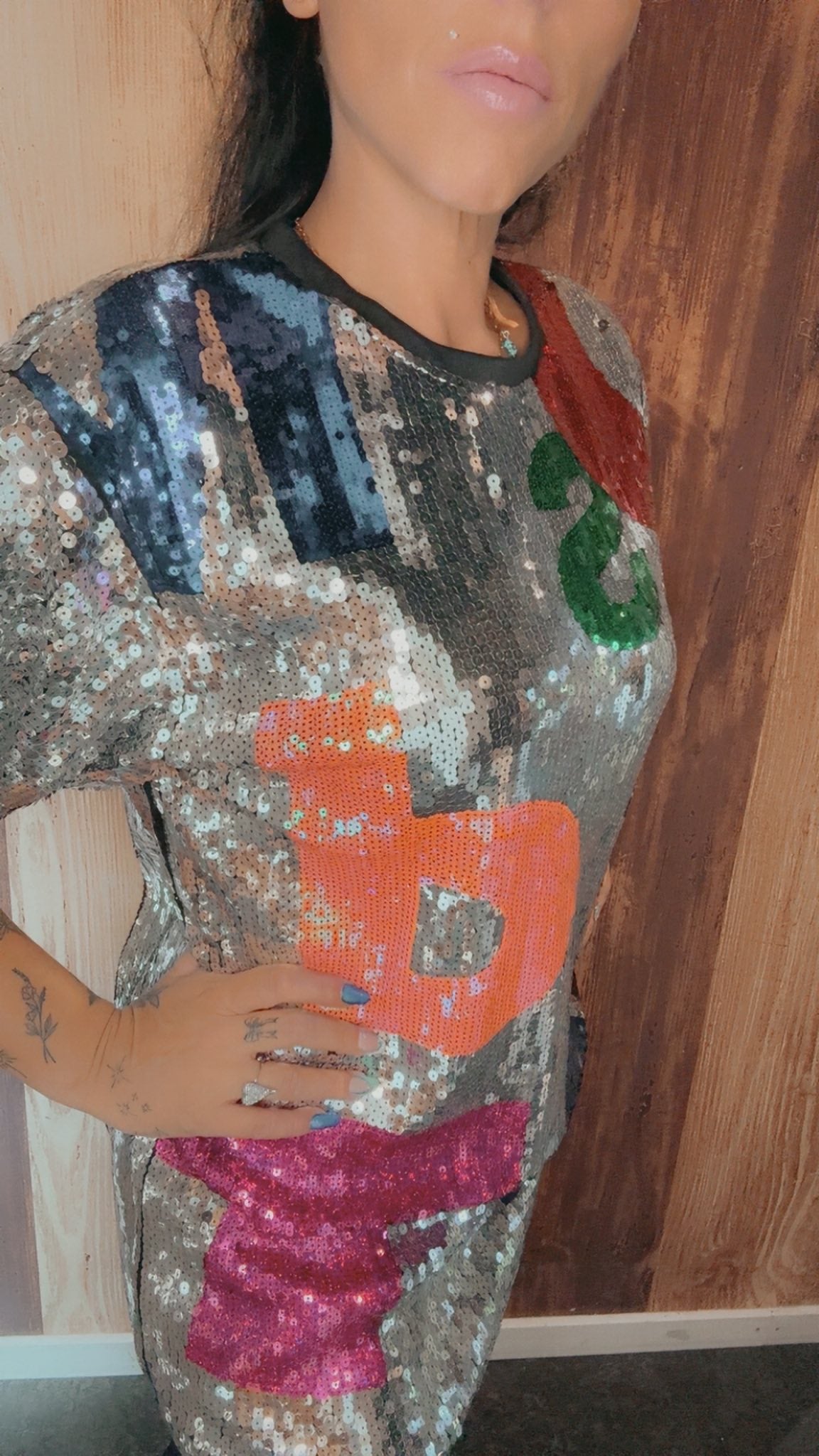 Robe à sequins argenté détails color